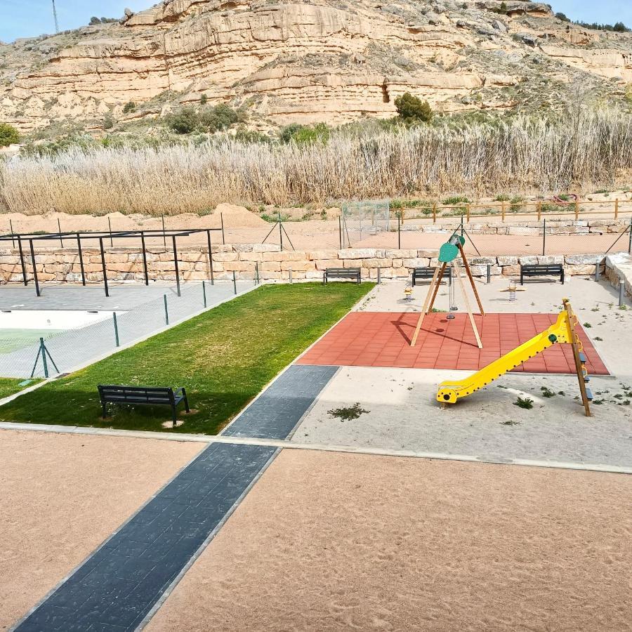 Precioso Piso Monzon Terraza, Parking,Piscina,Zona De Juegos Διαμέρισμα Εξωτερικό φωτογραφία